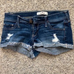 Hollister brand shorts, size 25